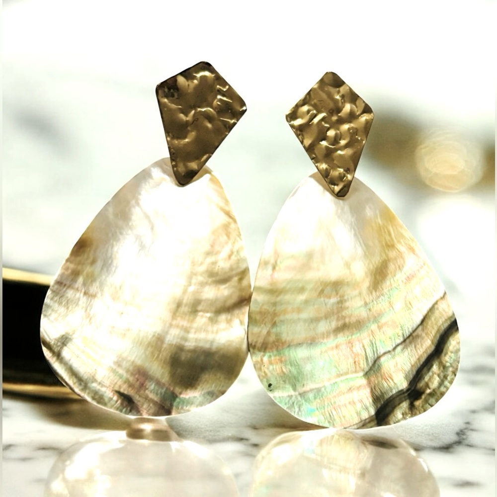 Sassy Jones Cream Shell Earrings